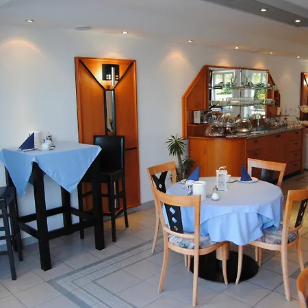 Hotel Hotelpension Vitalis 3*