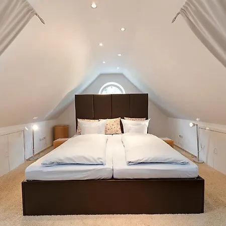 Hotelpension Vitalis فندق